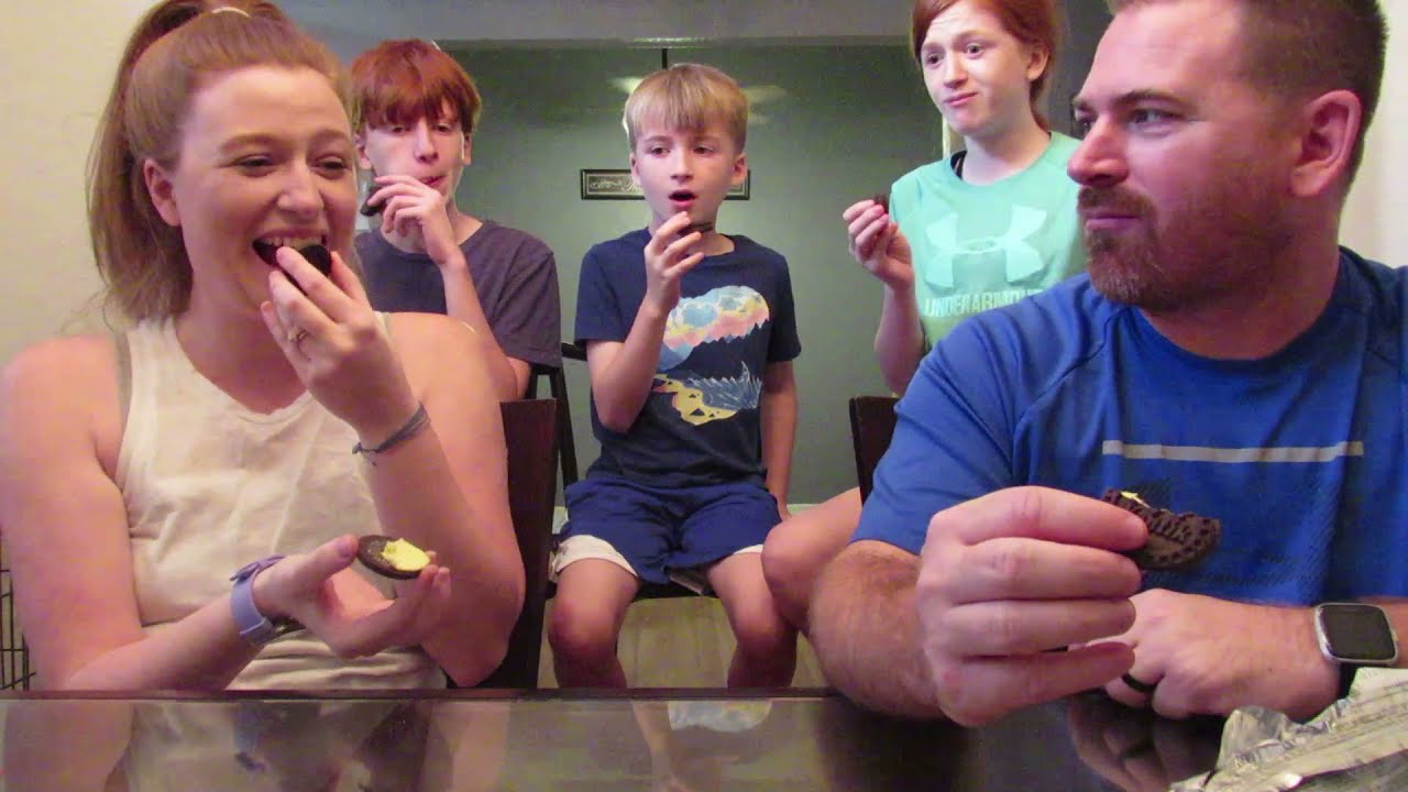 2021 Ukraine SnackCrate Unboxing And Taste Test!!!!!!