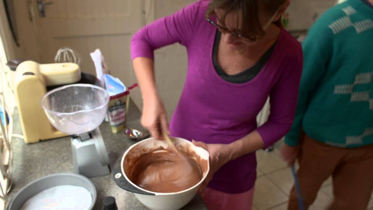 Chocolate Cake Time Lapse