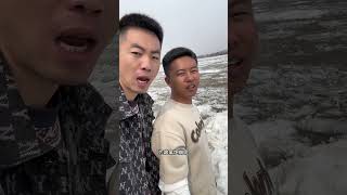 乌苏里江跑冰排,《乌苏里船歌》发源地#现场实拍#记录我们乡村真实生活#乡村守护人 #原创视频 #每天都记录我的农村真实生活日常