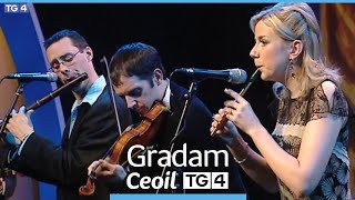 Muireann Nic Amhlaoibh & Danú - Port na bPúcaí & Reels | Gradam Ceoil TG4 2007 chords