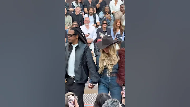 Beyonce & Jay-Z arriving at Pharrell’s Louis Vuitton fashion show #beyonce #jayz #pharrelwilliams