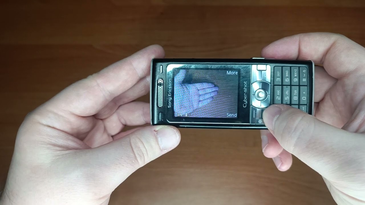 Великий Sony Ericsson K800i из 2006. Его хотели все, но денег не было совсем...