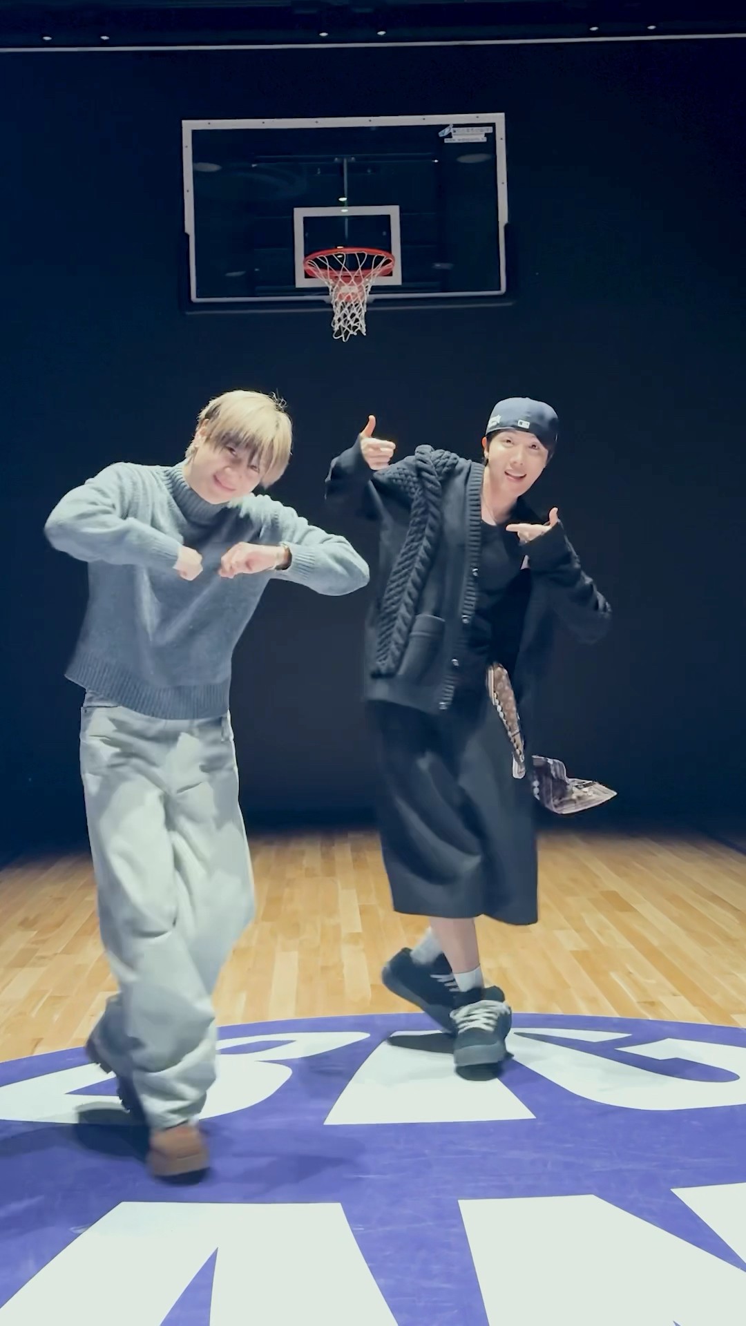 ✨Shinin’ shinin’ shinin’, #제이홉 \u0026 #태민 SBN yeah~ #jhope #jhope_SweetDreams #TAEMIN