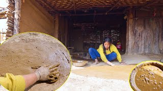 Manjita smearing floor || We use cow dung to clean floor in village Nepal@AloneAdhirajnepal