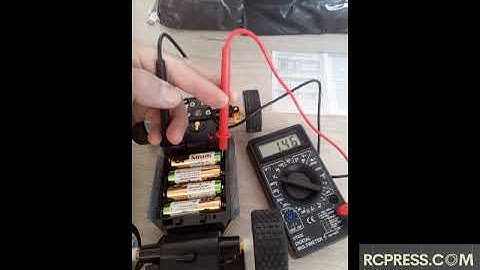 Using multimeter to determine battery health and proper polarity