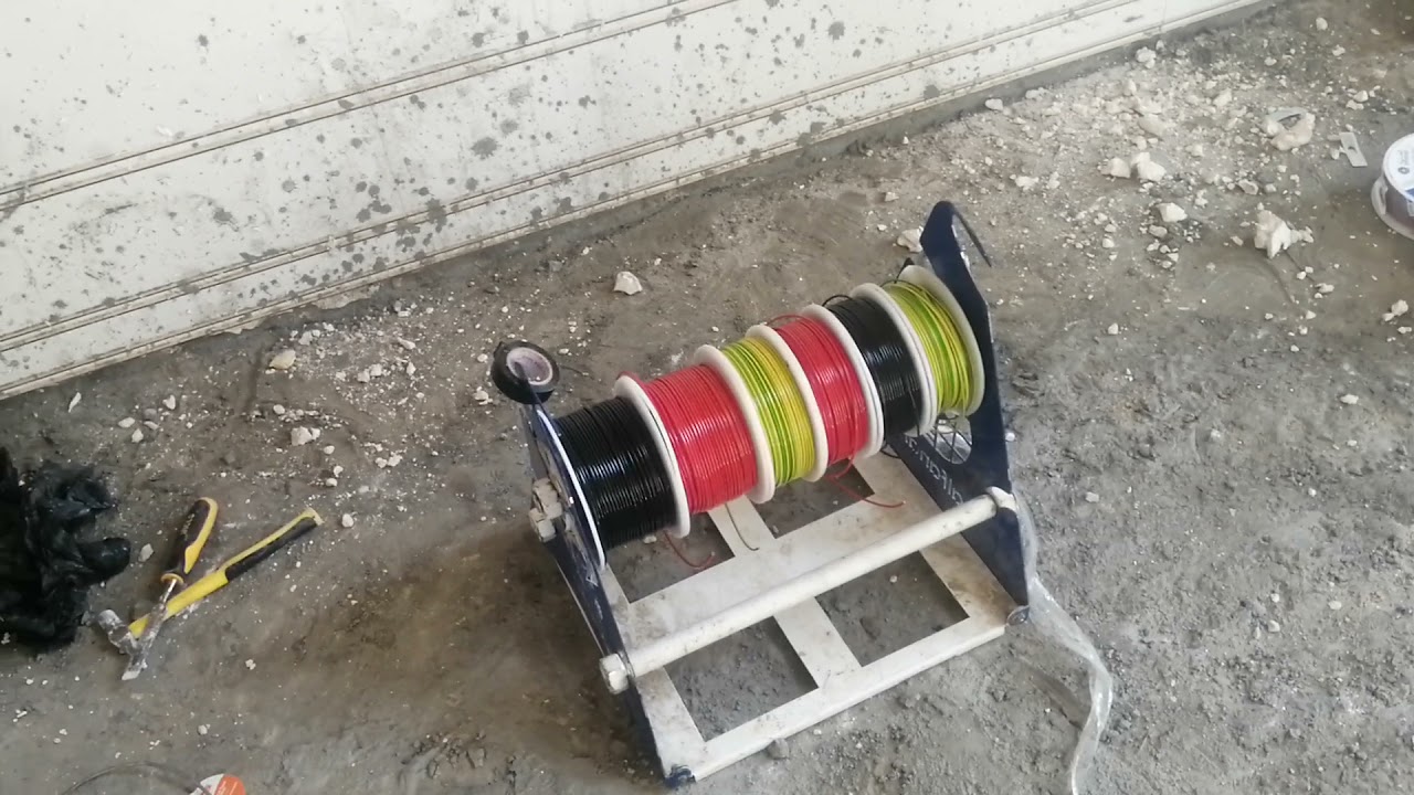 الدرس الثاني / مرحلة التسليك / طريقة التسليك وسحب الاسلاك داخل البوري