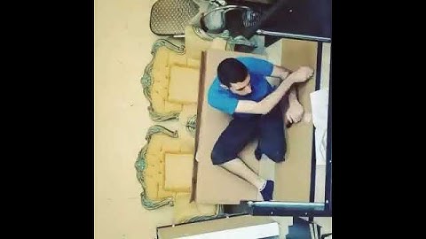 Time lapse IKEA desk build in 15 Sec