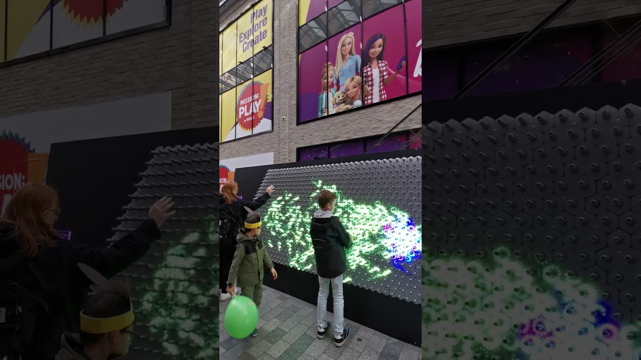 Quantum Jungle by Robin Baumgarten - The Playce Potsdamer Platz