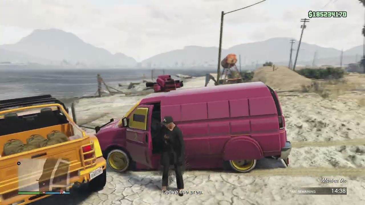 GTA5Online - Guusje Looking For Some Yellow Car In Methville