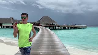 Joggling, Juggling and Swuggling at Heritance Aarah Resort, Maldives
Joggling and juggling around paradise at the Heritance Aarah resort in the Raa atoll, Maldives. Joggling, Juggling and Swuggling at Heritance Aarah Resort, Maldives