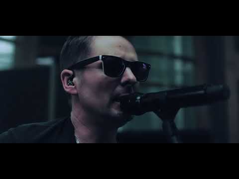 Смотреть клип Muse - We Are Fucking Fucked