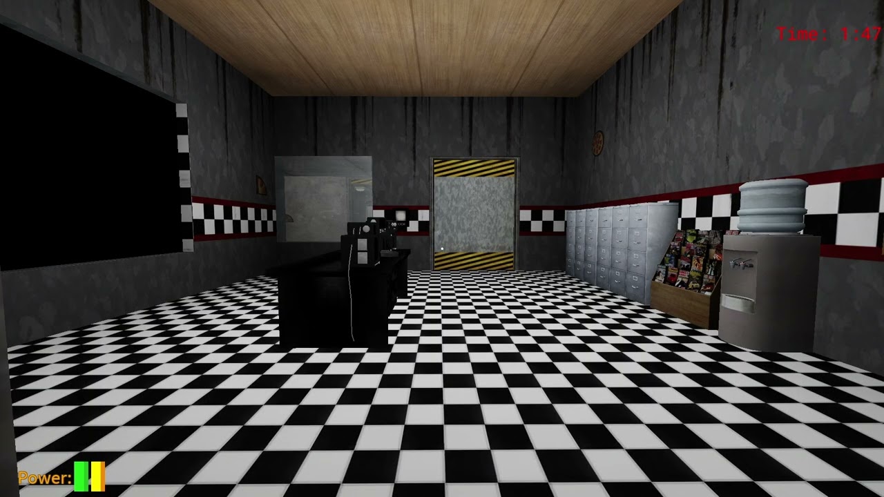 Playing five nights at freddys with friends 😂