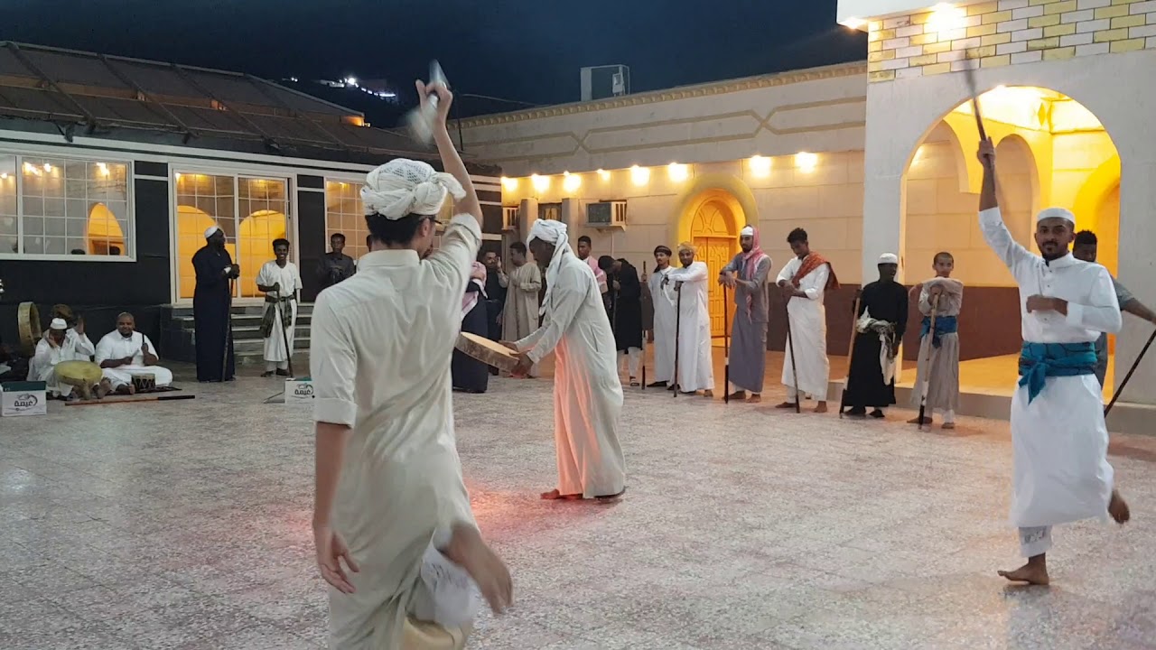 لعب مزمار الكندرة و المعازيم عنيكش _ قاعة اماسينا (2)