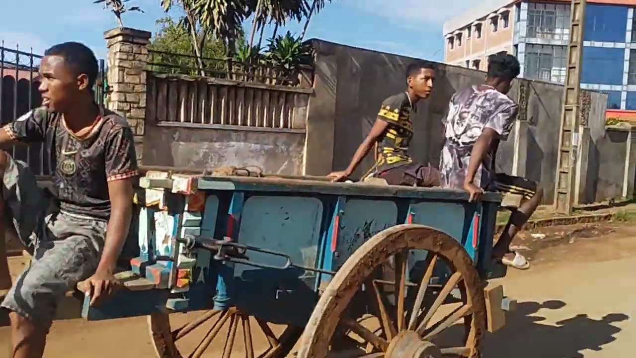 Tsivatrinikamo by Ambohijafy RN34 to TALATA ANDRAIKIBA - Streets view of Antsirabe Madagascar 