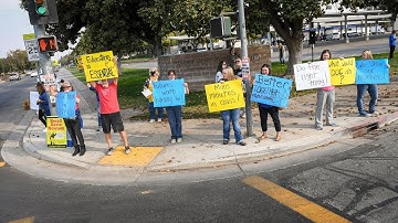 Clovis CA parents rally to bring back in-class education as coronavirus lingers