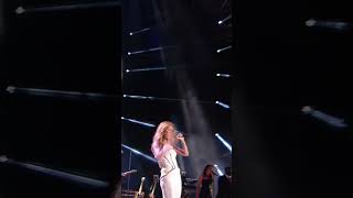 New video of Celine performing \