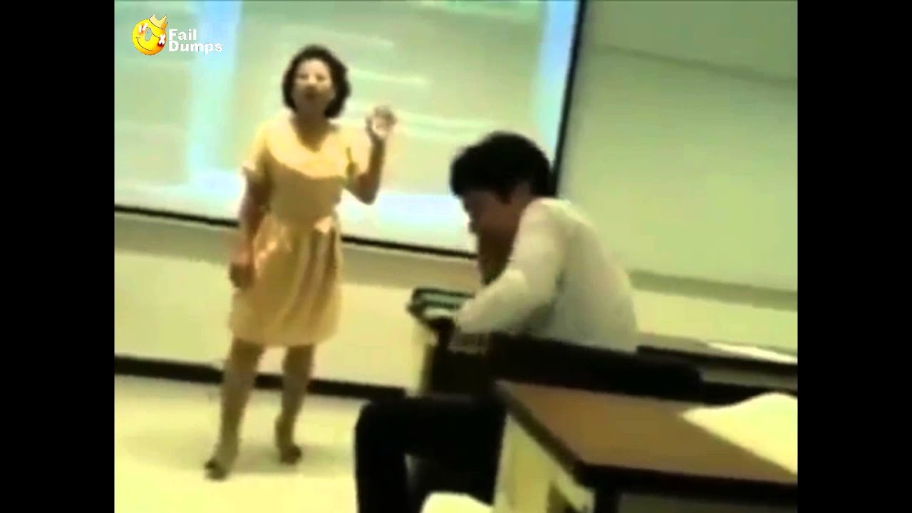 Учитель разбила. Японская учительница рабыня. Училка набросилась на ученика. Поцелуй с учительницей. Выебал свою учительницу.