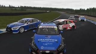 LFM rFactor2 / Crash during the first lap Knockhill BTCC