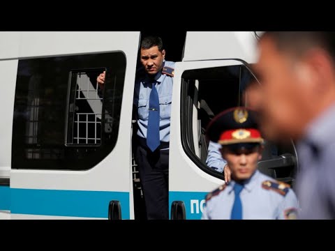 аблязов кто это Митингіге қатысып, 15 тәулікке қамалған белсенділер босай бастады