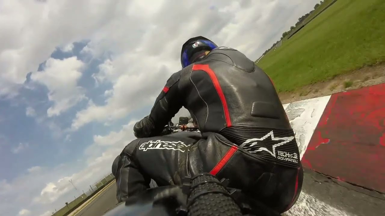 Donington Track Day 3rd June 2022 zx9r 1998 (PB 1m53s)