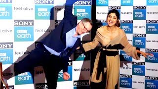 Shilpa Shetty Gives Yoga Lessons To Medical Journalist Dr Michael Mosley Bollywood Buzz