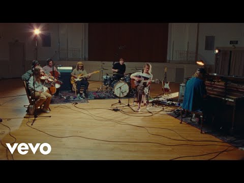 Video Viciously Lonely (Acoustic Live)