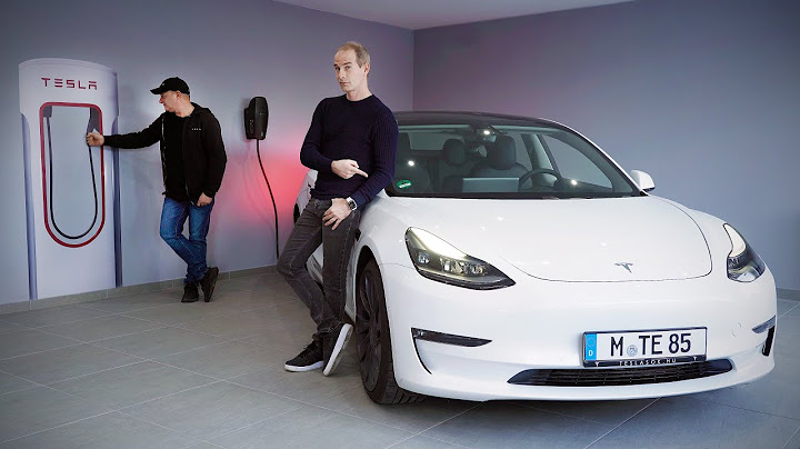 Tesla Model 3 Facelift nagyobb aksival, zongoralakk nélkül