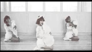 TINY-G REVEALS THEIR PILLOW CHOREOGRAPHY THROUGH 'ICE BABY' DANCE VERSION MV