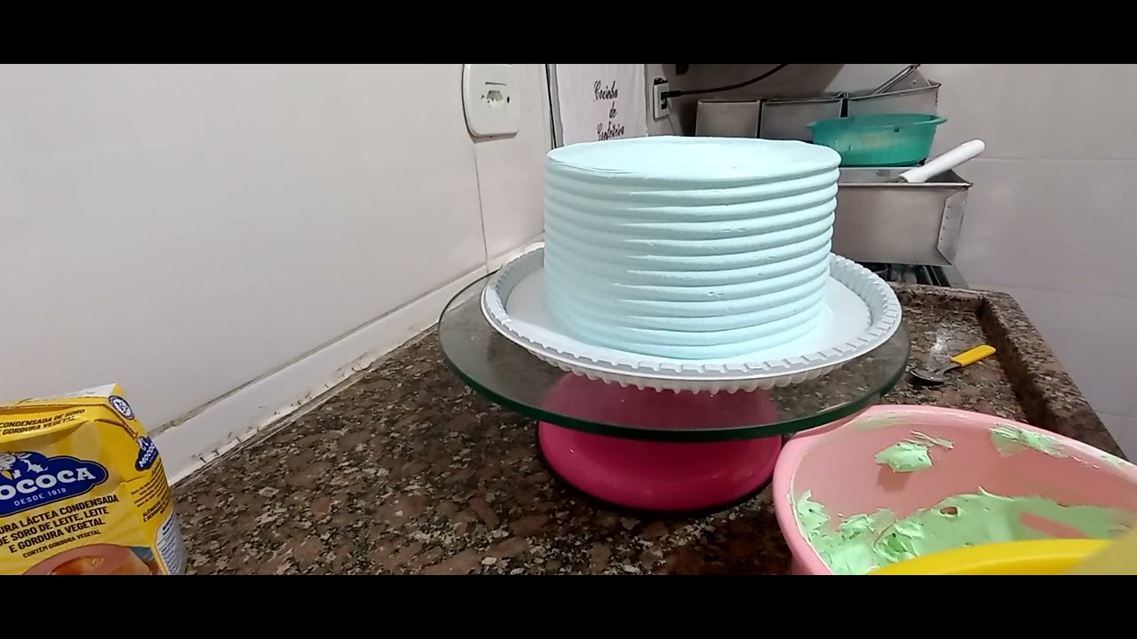 Decoração de bolo 15×10 mundo bita. 🌎 🎩