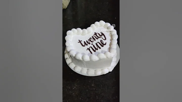 Taylor Swift's Blank space cake