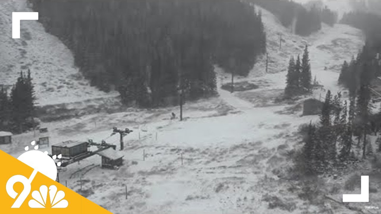 Snow falls in the mountains of Colorado - YouTube