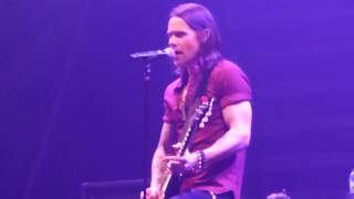 Alter Bridge - Addicted To Pain (Live @ HMH)