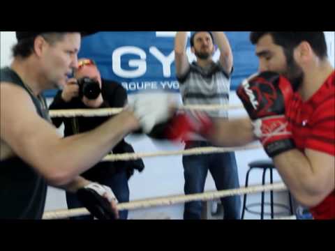 видео: Artur Beterbiev Public Workout In Montreal