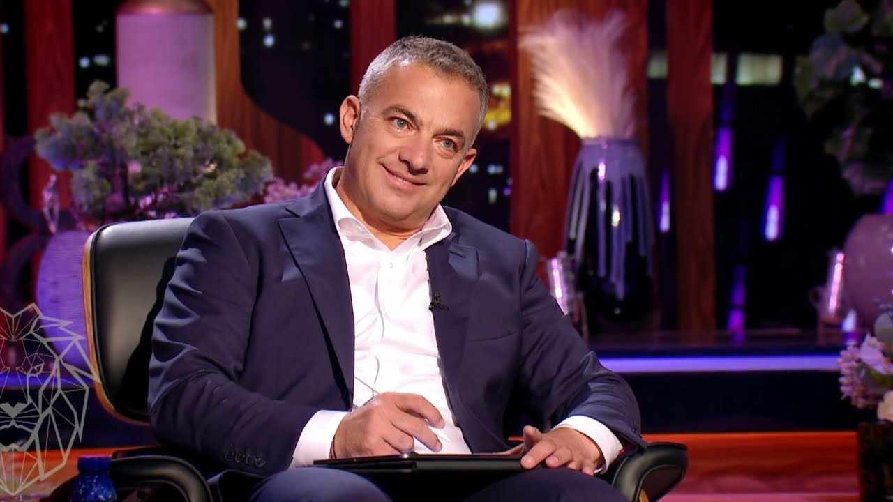 Paul Goicov, luptătorul care prezintă mănușa de box inteligentă