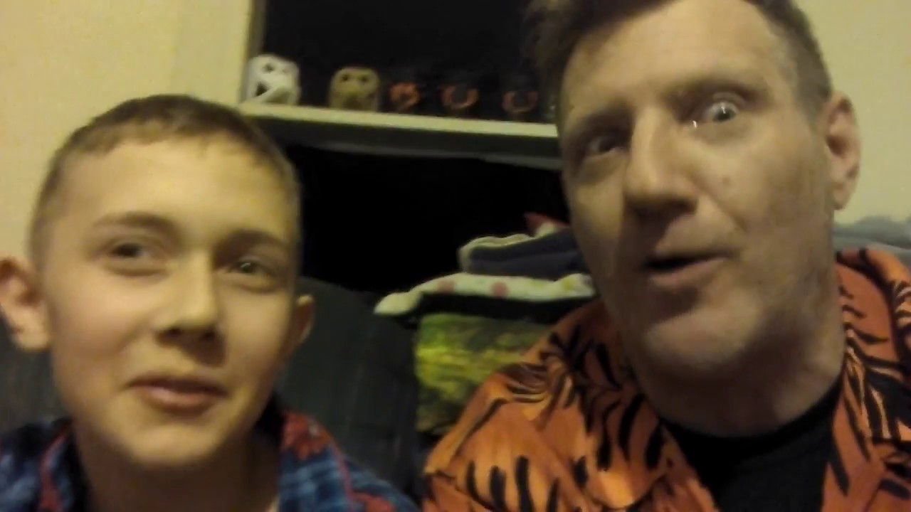 Spanky Woods singing bah hum bug with kid G-X