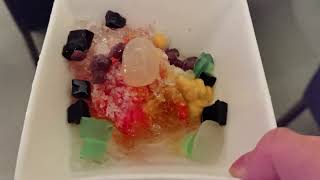 Making Ice Kachang Singapore Street Food