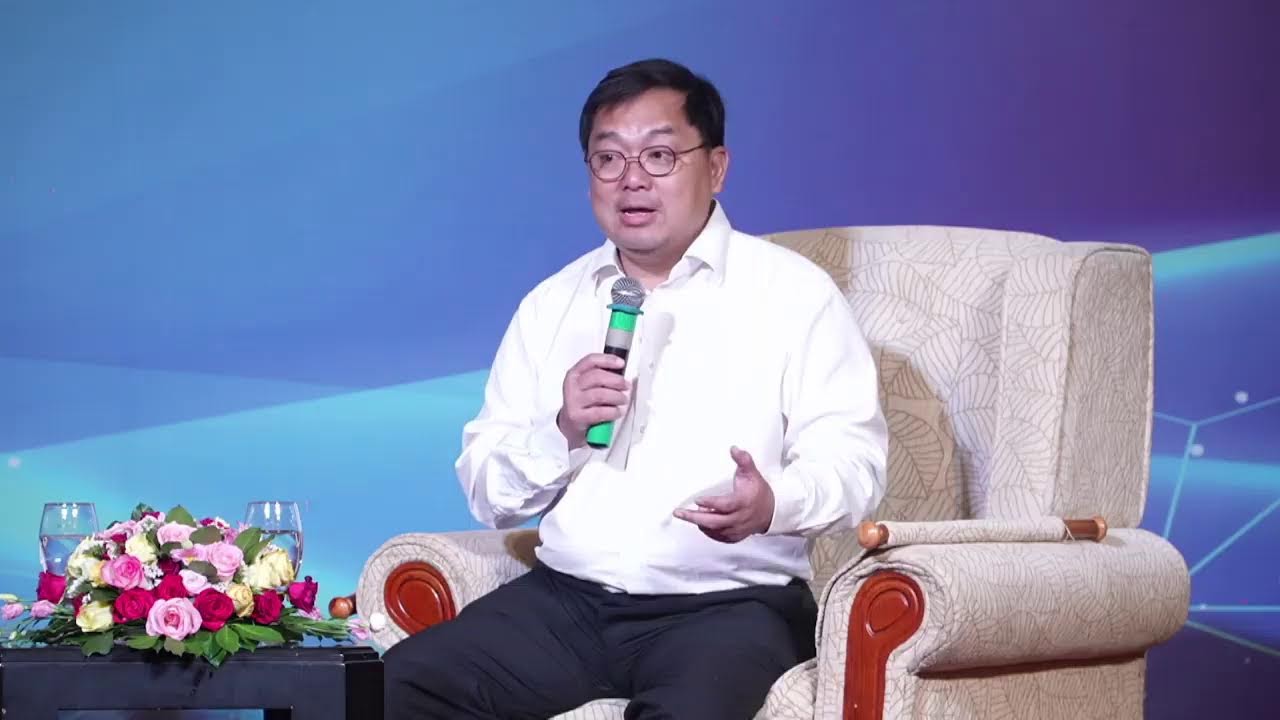 Talk Show Cùng Mr Hoàng Nam Tiến - PCT. Hội đồng trường Đại học FPT Cựu chủ tịch FPT Telecom.