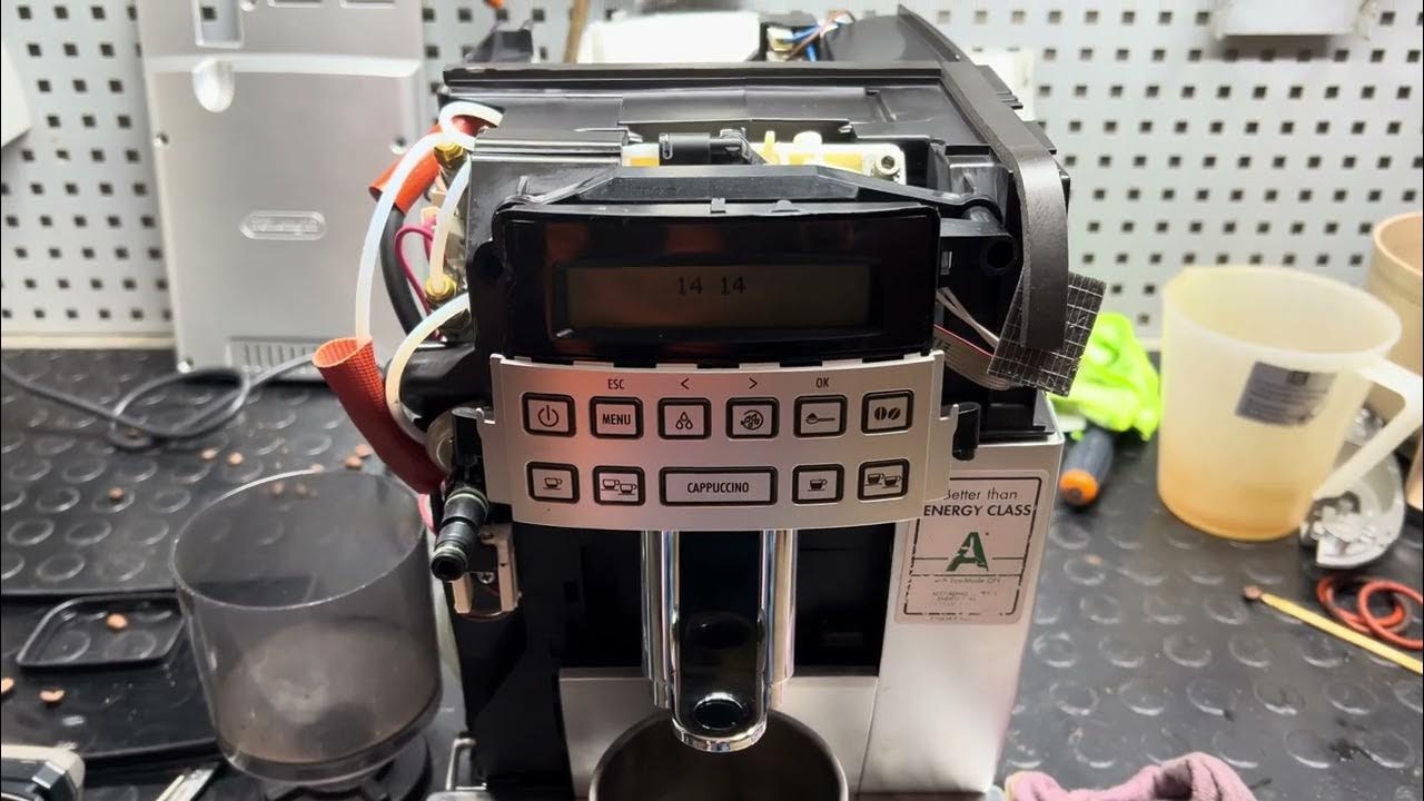 Как достать рабочий блок в кофемашине Delonghi - YouTube