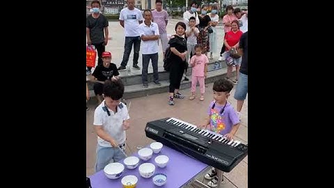Thumbnail of 童年Childhood Memory, 羅大佑 童年 (Music Childhood performed by two talented kids)