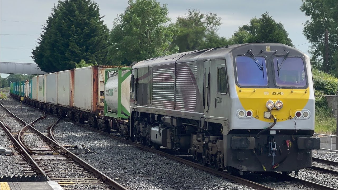 Class 201 Pulls IWT Liner Freight Train Through Hazelhatch