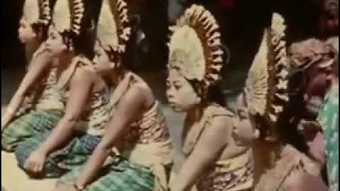 "Djangèr "Putih Putih Saput Anduk, " A Traditional Balinese Dance in the 1920s