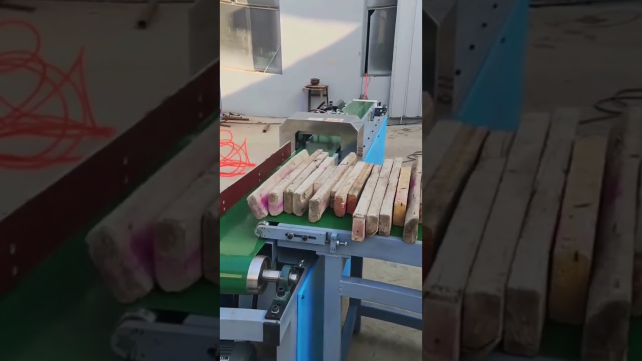 Wood sorting machine rejects the pieces with red.