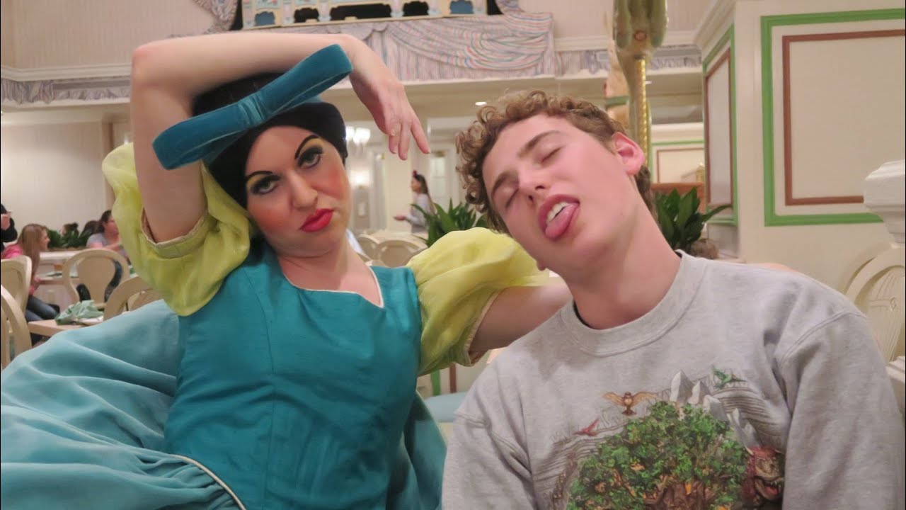 A nova Cinderela #TrabalhandoNaDisney Ep. 15