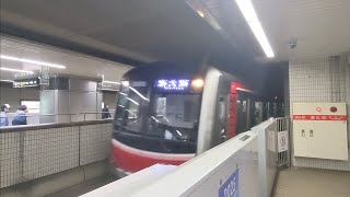 大阪メトロ 御堂筋線 30000系31918編成 新大阪行き なんば入線 (電笛あり)