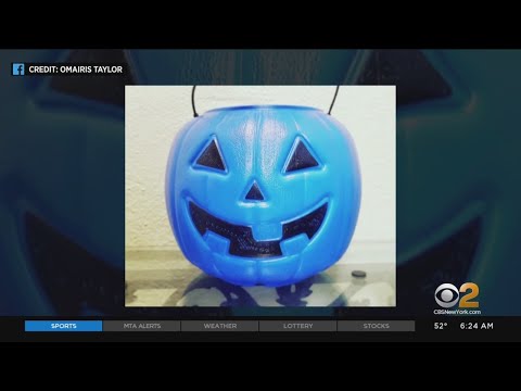 Mom Encourages Kids With Autism To Use Blue Halloween Buckets