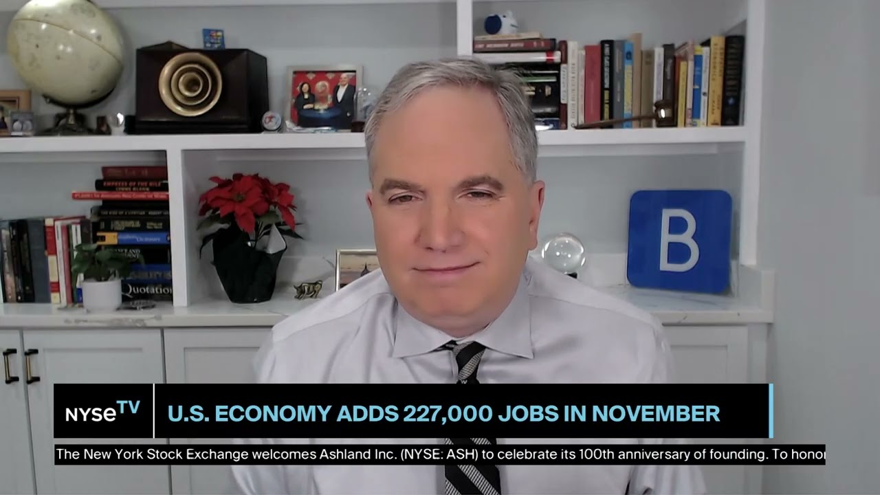 Mark Hamrick, Washington Bureau Chief + Senior Economic Analyst at Bankrate joins NYSE TV Live