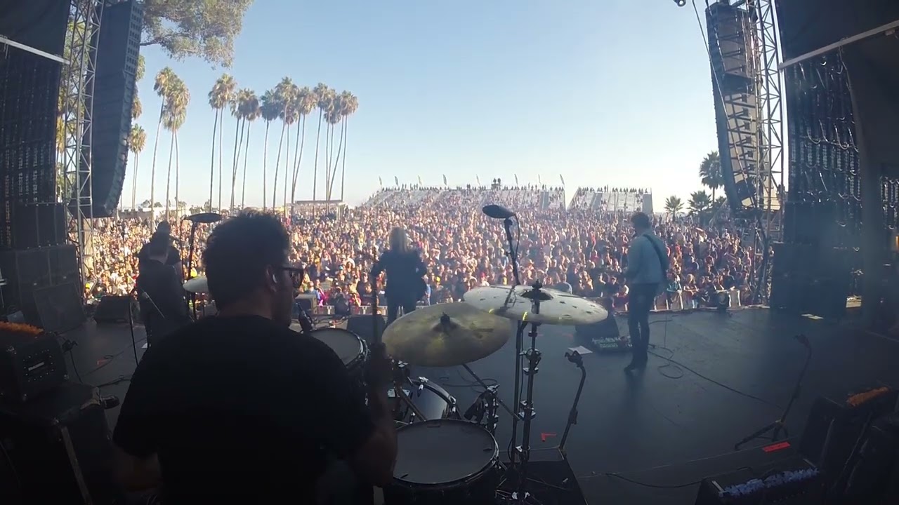 Neal Daniels - Live with Liz Phair 'Supernova'