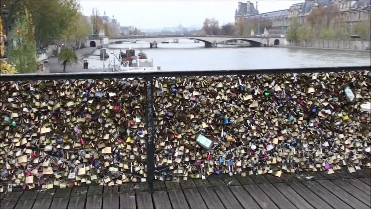 Pont Des Arts Paris Bridge Of Arts Lovers Puentes Cadenas Padlock France Youtube