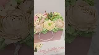 new cake #lifeisbutadream #cake #cakedecorating