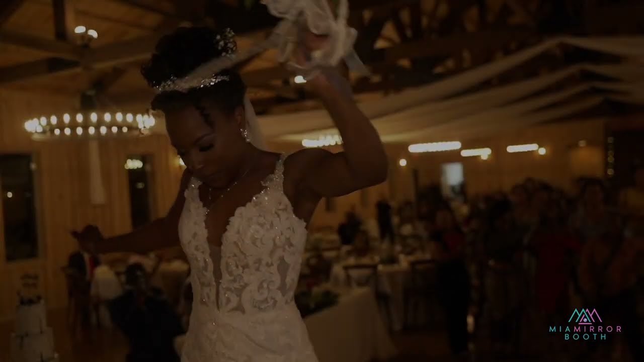 Glam Photo Booth (Black and White)